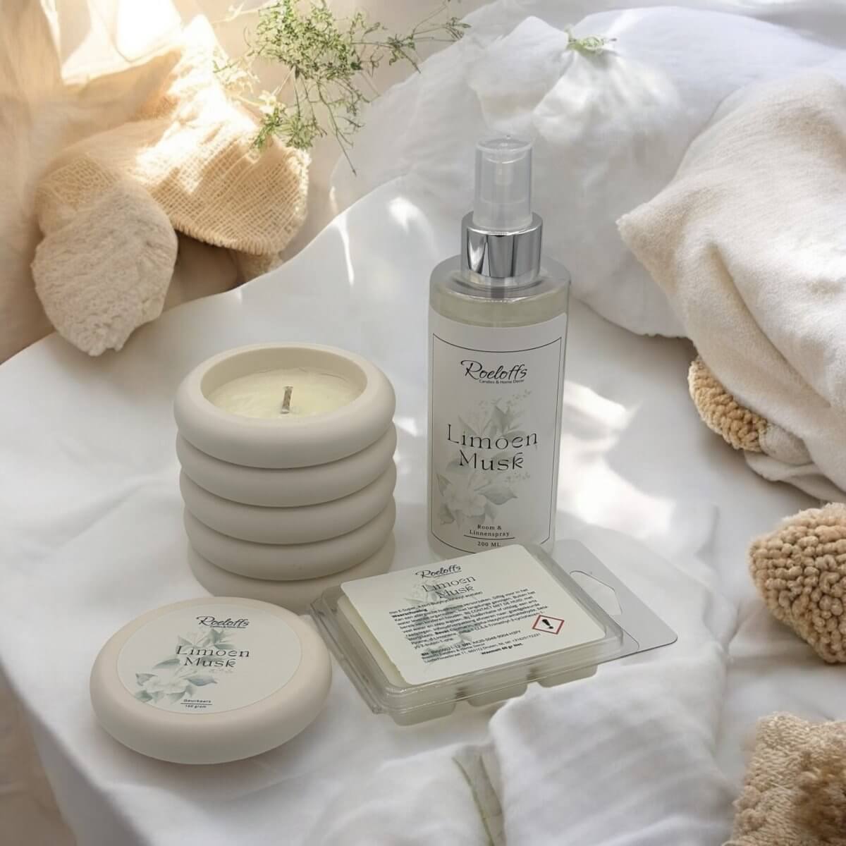 Cadeaupakket Limoen - Musk - Geurkaars, roomspray en waxmelts in de geur limoen - musk. Geef iemand eens een geur cadeau! Roeloffs Candles & Home Decor