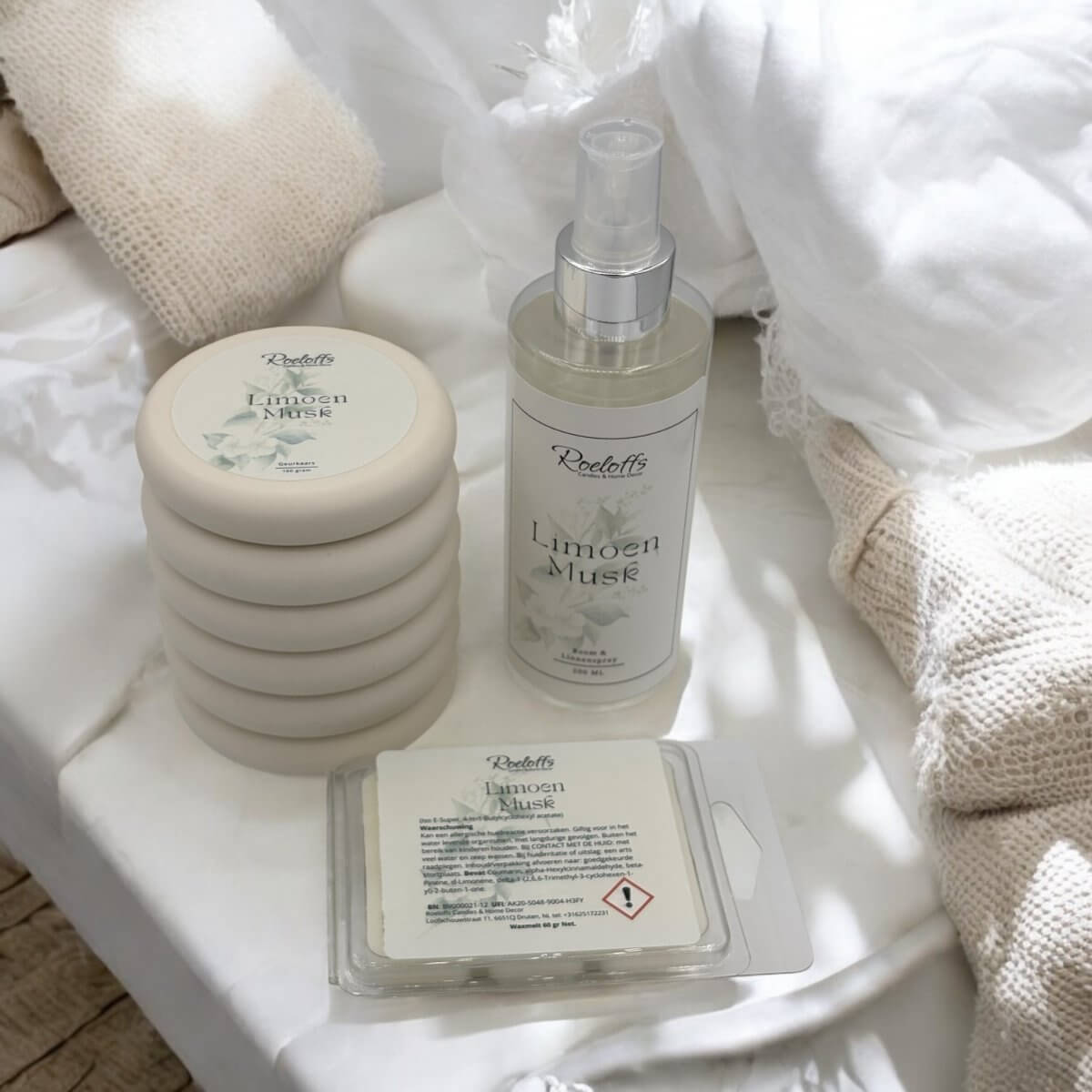 Cadeaupakket Limoen - Musk - Geurkaars, roomspray en waxmelts in de geur limoen - musk. Geef iemand eens een geur cadeau! Roeloffs Candles & Home Decor