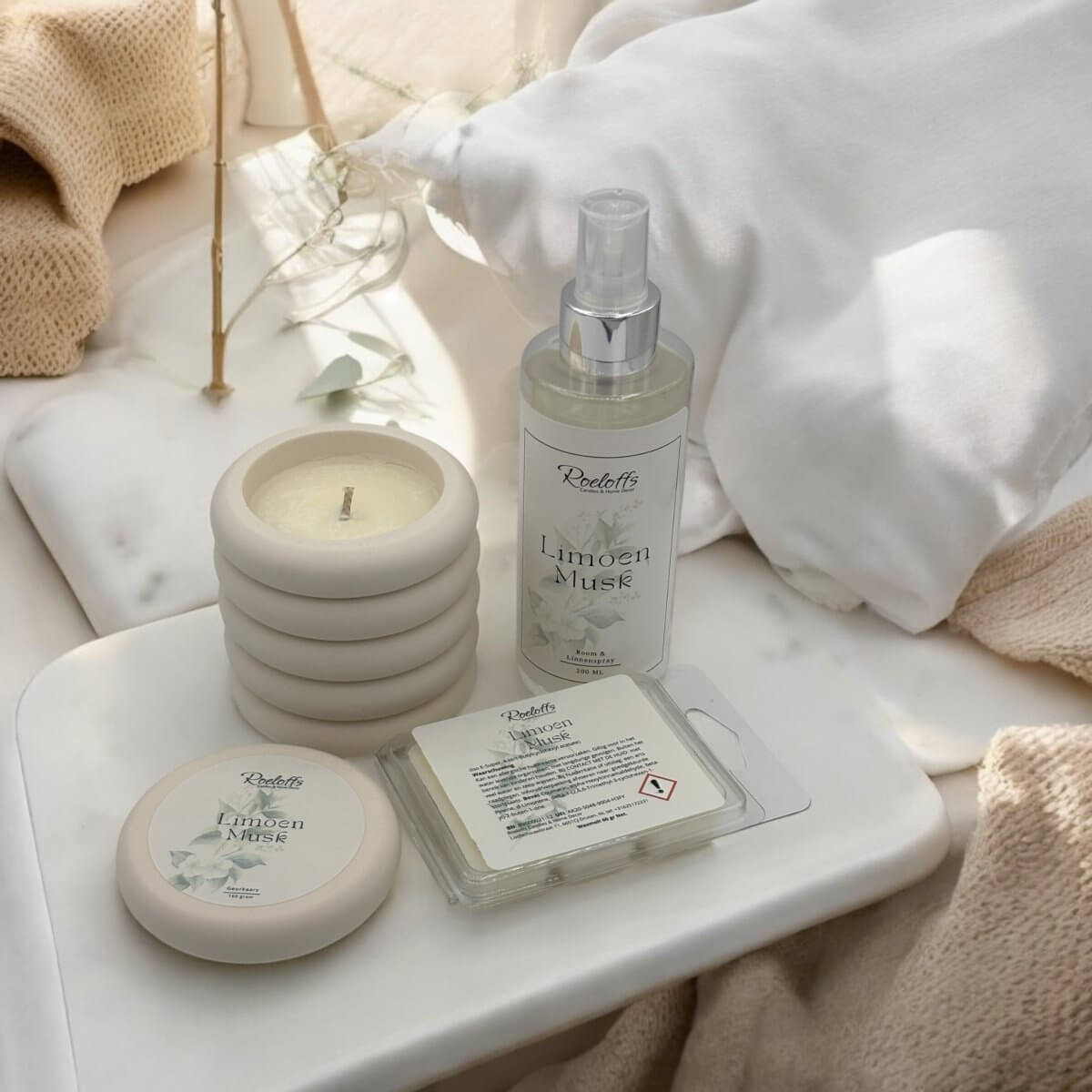 Cadeaupakket Limoen - Musk - Geurkaars, roomspray en waxmelts in de geur limoen - musk. Geef iemand eens een geur cadeau! Roeloffs Candles & Home Decor