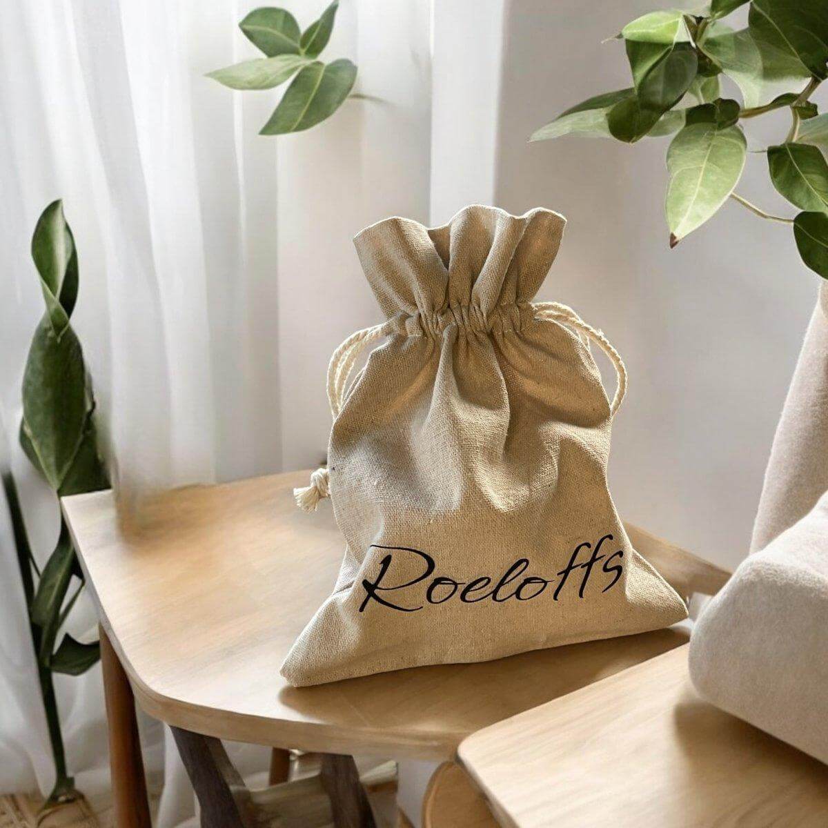 Geurkaars Petitgrain - Gember - Ervaar de kracht van aromatherapie met onze handgemaakte geurkaars. De geur van Petitgrain en Gember geeft je nieuwe energie en een boost van positiviteit. Roeloffs Candles & Home Decor