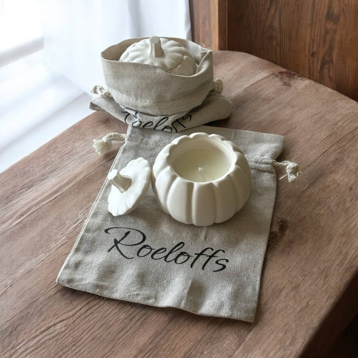 Voordeelbundel herfst geurkaarsen - Onze bestsellers zijn nu samen te koop voor een voordelige prijs! Je hoeft niet meer te kiezen, pompoen kaars en paddenstoel kaars samen in de sale! Roeloffs Candles & Home Decor