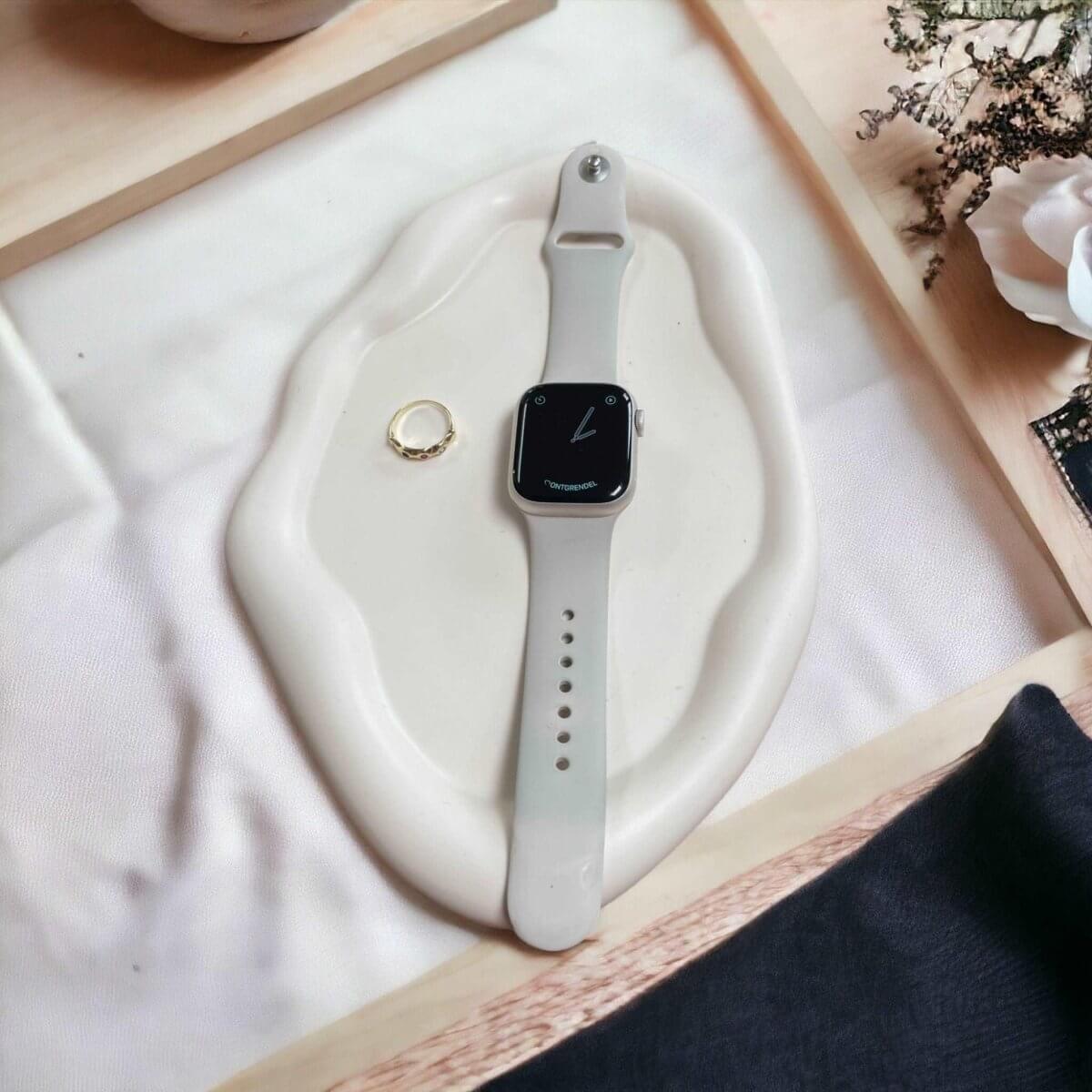 Woondecoratie Schaal Wolk #2 - Woondecoratie creëert rust en ontspanning. Ontdek onze handgemaakte woondecoraties en woonaccessoires voor jouw slow living interieur. Roeloffs Candles & Home Decor