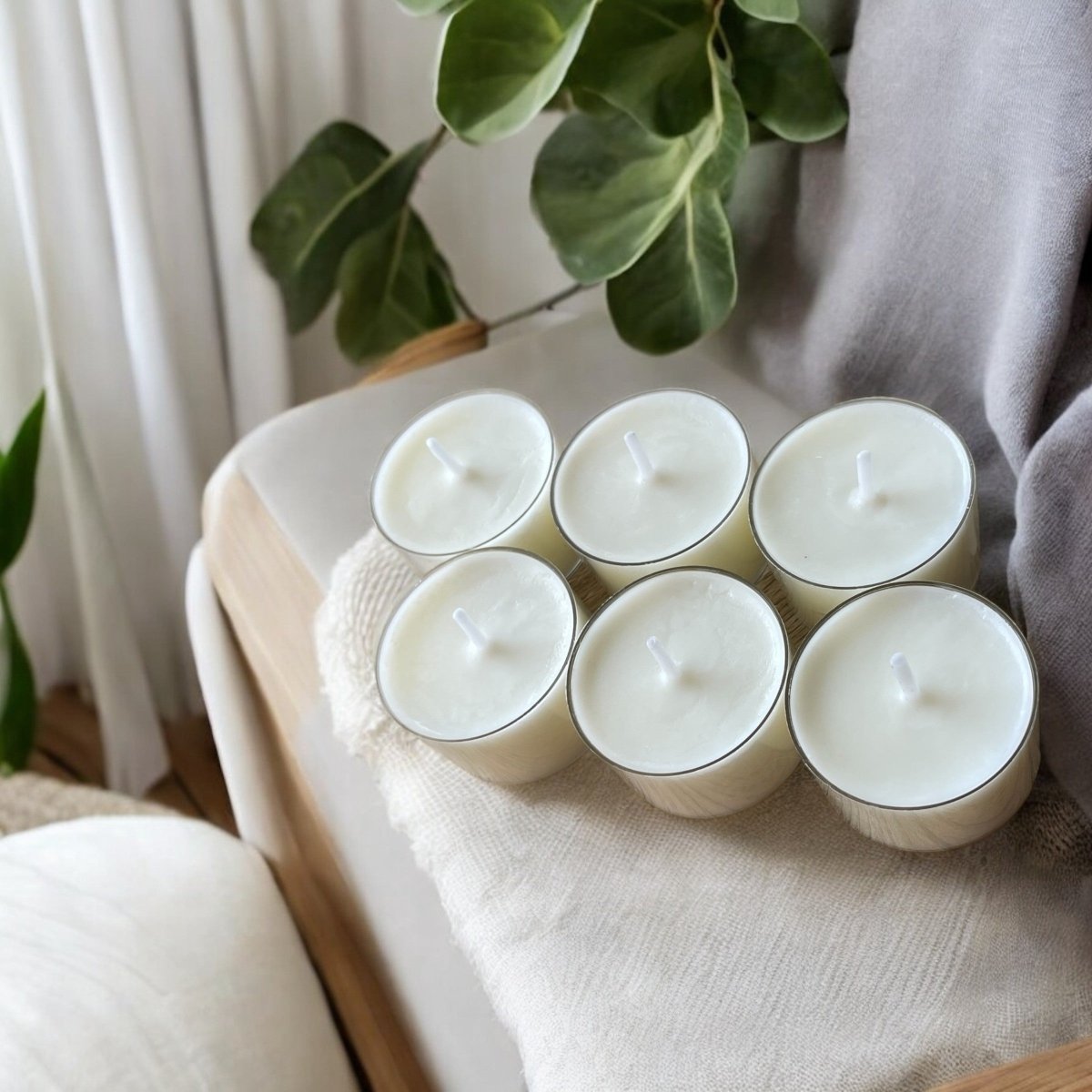 Geur waxinelichtjes Sinaasappel - Kokosnoot - Waan je op een tropisch eiland met een kokosnoot drankje in je hand. Deze waxinelichtjes met geur nemen je mee naar de zon waar alle zorgen van je af glijden Roeloffs Candles & Home Decor 