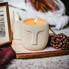 Geurkaars Inner Peace - Ontspan en vind dat diepe gevoel van innerlijke rust door de kracht van aromatherapie toe te passen. Deze handgemaakte geurkaars helpt jou je zorgen te vergeten Roeloffs Candles & Home Decor 