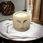 Geurkaars Inner Peace - Ontspan en vind dat diepe gevoel van innerlijke rust door de kracht van aromatherapie toe te passen. Deze handgemaakte geurkaars helpt jou je zorgen te vergeten Roeloffs Candles & Home Decor 