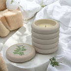 Geurkaars Mirre - Tonkaboon - Handgemaakte geurkaars met de sensuele geur van Mirre en Tonka geven je een warme en sensuele knuffel. Perfect om te ontspannen met de kracht van geur. Roeloffs Candles & Home Decor 