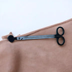 Set lontknipper & kaarsendover - Set kaarsendover en lontknipper voor optimale kaarsbeleving. Elegante zwarte set kaarsendover en lontknipper verlengt levensduur en verbetert gebruik. Roeloffs Candles & Home Decor 