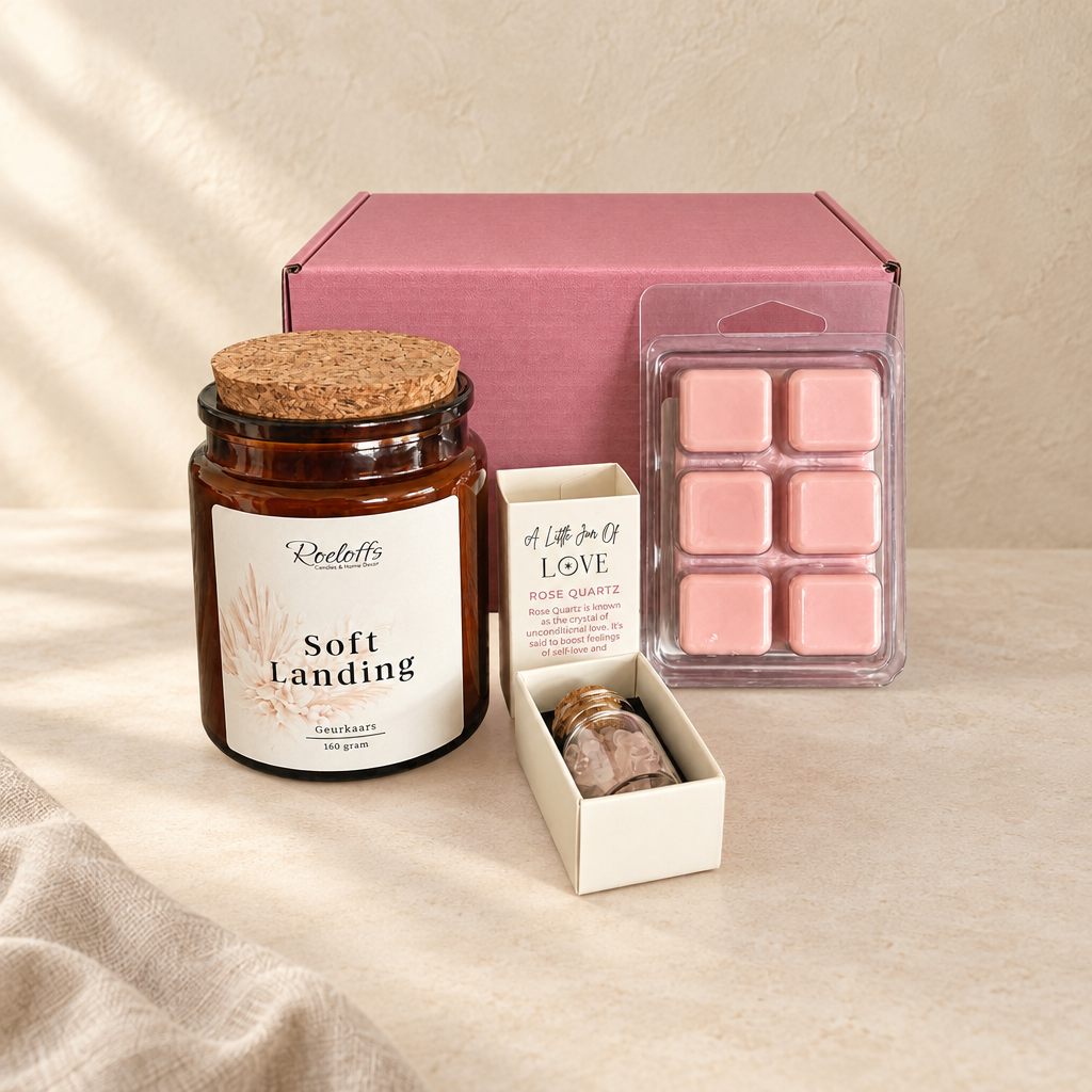 Sfeervolle productfoto van het Roeloffs Candles cadeaupakket