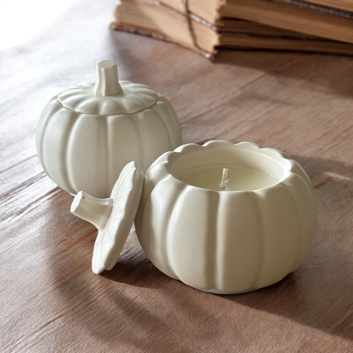 Voordeelbundel herfst geurkaarsen - Onze bestsellers zijn nu samen te koop voor een voordelige prijs! Je hoeft niet meer te kiezen, pompoen kaars en paddenstoel kaars samen in de sale! Roeloffs Candles & Home Decor 