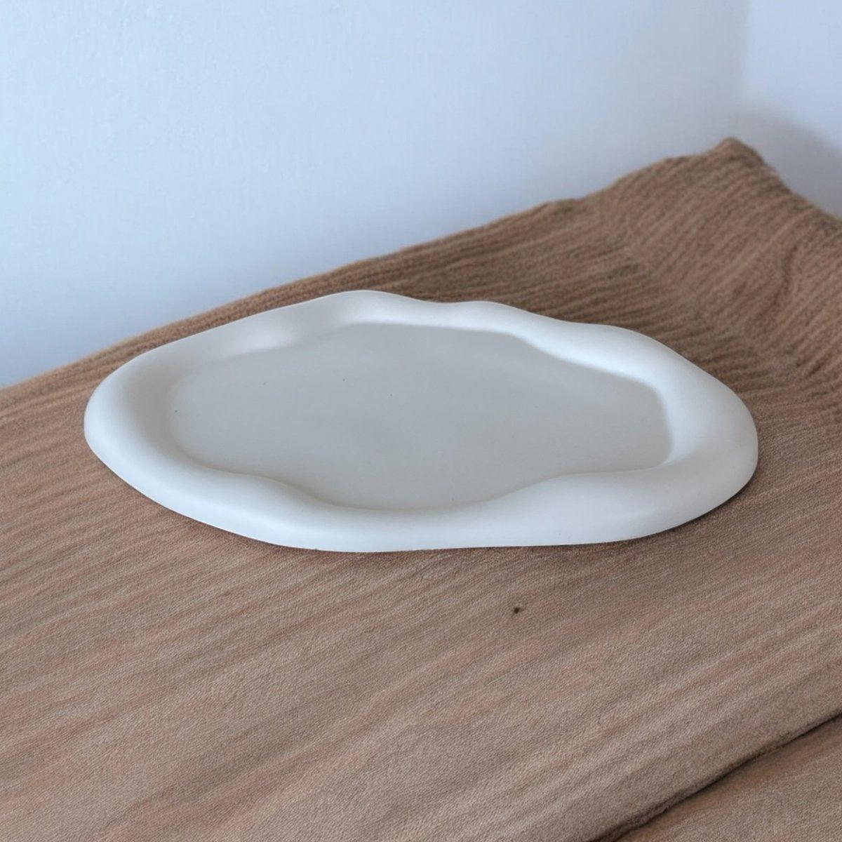 Woondecoratie Schaal Wolk #2 - Woondecoratie creëert rust en ontspanning. Ontdek onze handgemaakte woondecoraties en woonaccessoires voor jouw slow living interieur. Roeloffs Candles & Home Decor 